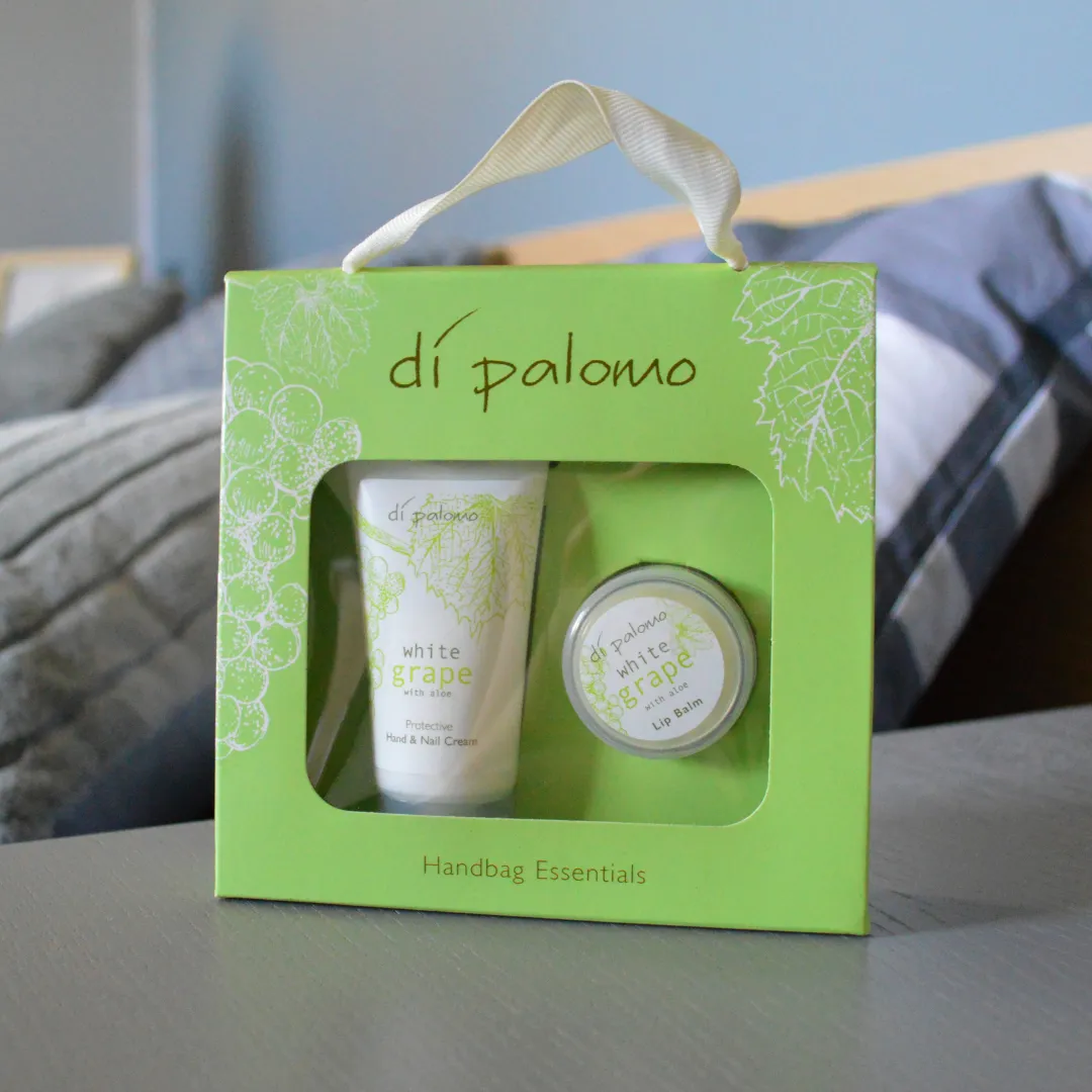 Handbag Essentials Set - White Grape